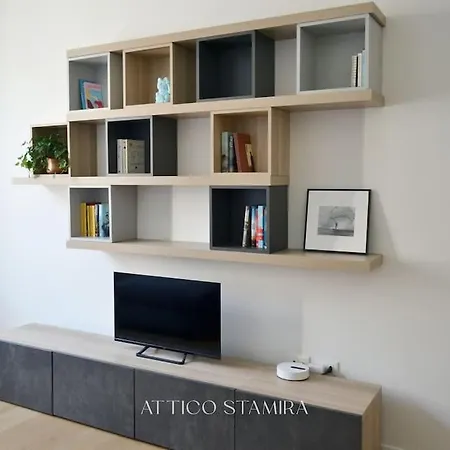 Attico Stamira أنكونا